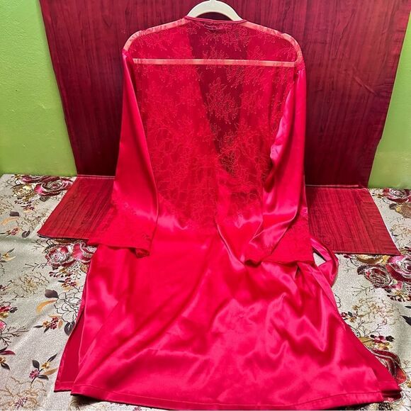 Victorias Secret Red satin robe kimono M/L - Picture 5 of 9